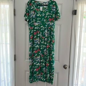 NWT Beautiful green floral. Loft dress! Size 14.